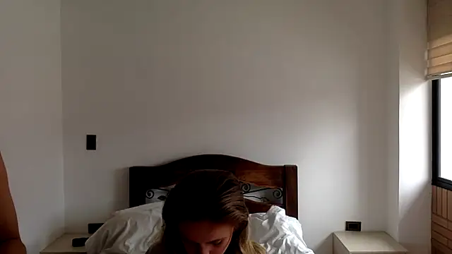 andyzuzka online show from October 21, 2025, 1:54 pm