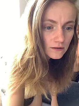 Snapshot of andyzuzka chatting on March 2, 2026, 3:08 pm andyzuzka online show from March 2, 2026, 3:08 pm