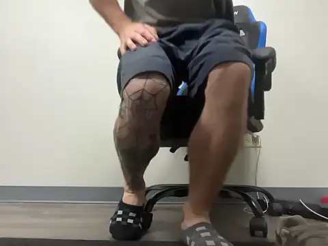 bearcub300 online show from September 11, 2025, 11:21 am