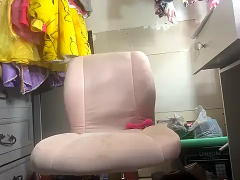 bearcub300 online show from September 13, 2025, 11:49 pm