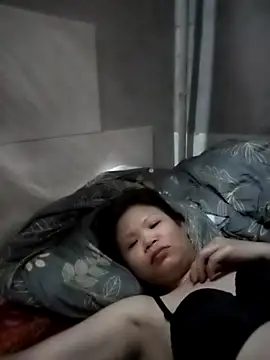 LinhNa999 online show from February 25, 2026, 3:12 pm