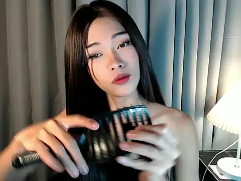 holyakiesha online show from March 1, 2026, 8:25 am