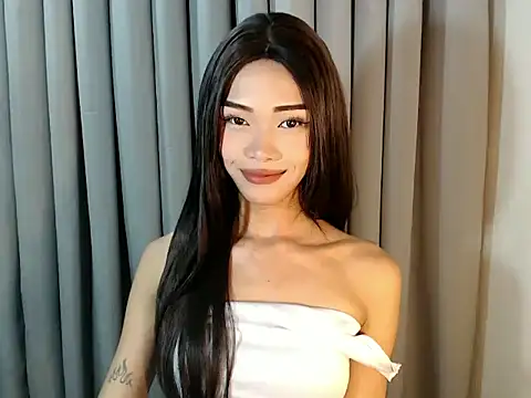 holyakiesha online show from April 5, 2026, 2:24 pm