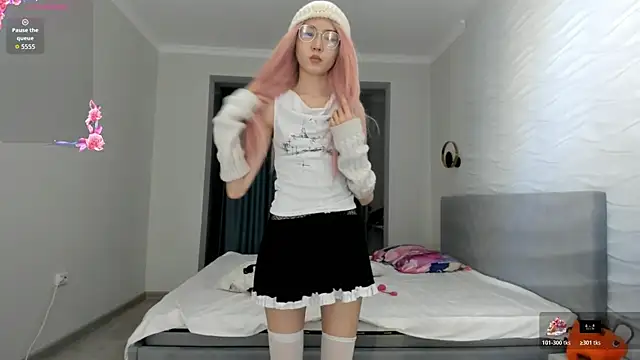 Snapshot of kawai_mai chatting on December 16, 2025, 1:15 pm kawai mai online show from December 16, 2025, 1:15 pm