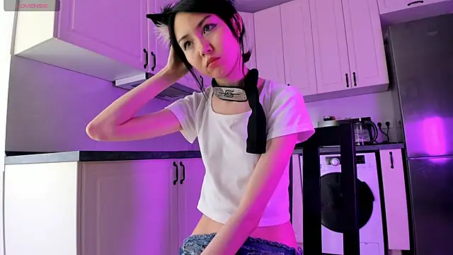 Snapshot of kawai_mai chatting on June 21, 2026, 2:12 pm kawai mai online show from June 21, 2026, 2:12 pm