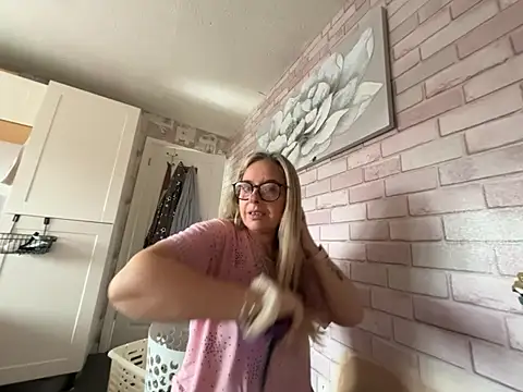 Anastasia-BlondeXX online show from February 24, 2026, 9:21 am