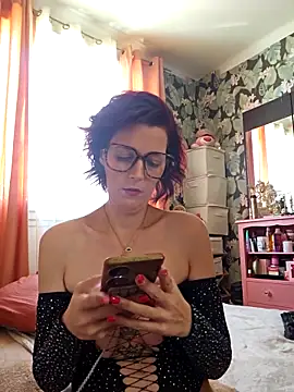 Mila Luciphya online show from April 1, 2026, 1:41 pm