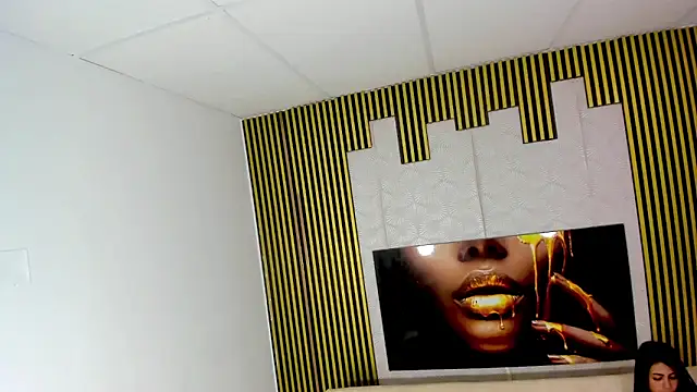 Snapshot of golden_girl_house chatting on November 6, 2025, 8:02 pm golden girl house online show from November 6, 2025, 8:02 pm