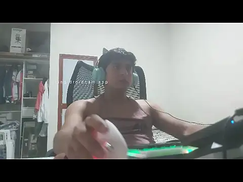 Snapshot of wilsoncrazz chatting on October 9, 2025, 5:19 am wilsoncrazz online show from October 9, 2025, 5:19 am