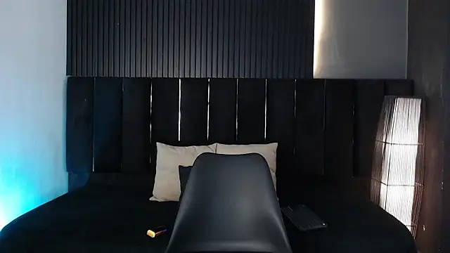 Snapshot of Dominic_ghost chatting on November 12, 2025, 12:26 am Dominic ghost online show from November 12, 2025, 12:26 am