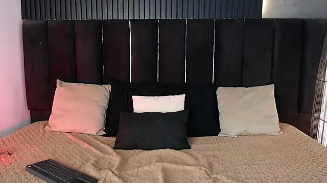 Snapshot of Dominic_ghost chatting on September 26, 2025, 12:06 am Dominic ghost online show from September 26, 2025, 12:06 am