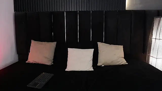 Snapshot of Dominic_ghost chatting on October 8, 2025, 11:05 pm Dominic ghost online show from October 8, 2025, 11:05 pm