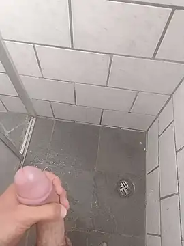 rosado23 online show from December 5, 2025, 9:41 am