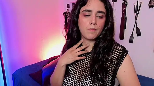 elowen halley1 online show from March 26, 2026, 6:39 pm