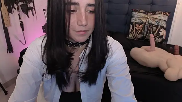 elowen halley1 online show from September 14, 2025, 6:52 pm