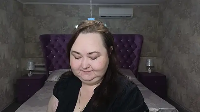 Eloisa Eliot online show from December 1, 2025, 4:30 pm