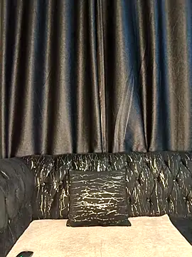 TinaFavourite online show from March 15, 2026, 6:48 pm