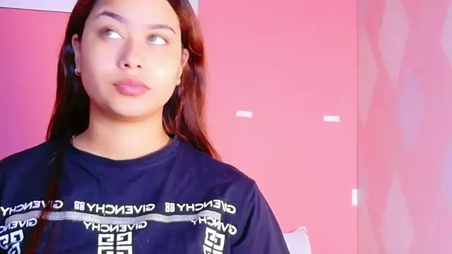 Snapshot of little_beillis chatting on November 27, 2025, 1:11 pm little beillis online show from November 27, 2025, 1:11 pm