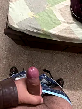 Hotguyforfun online show from December 4, 2025, 12:15 pm