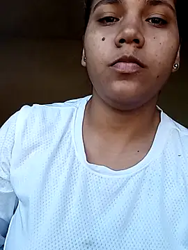 Snapshot of Daila_Lucia chatting on February 25, 2026, 3:56 pm Daila Lucia online show from February 25, 2026, 3:56 pm