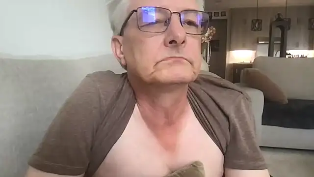Snapshot of Daddy_Mike69 chatting on April 25, 2026, 3:09 pm Daddy Mike69 online show from April 25, 2026, 3:09 pm