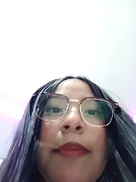 Anne Mia online show from December 19, 2025, 9:33 am