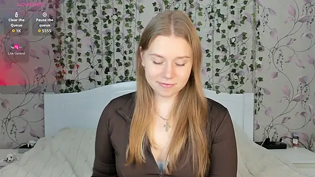  influensii  online show from October 30, 2025, 5:28 am