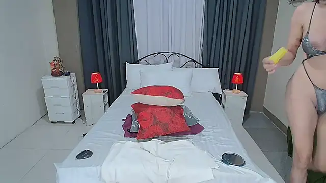 petitetsbigloads online show from January 7, 2026, 7:52 pm