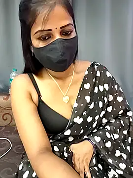 Snapshot of Misss-julli chatting on October 4, 2025, 3:41 am Misss-julli online show from October 4, 2025, 3:41 am