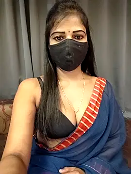 Snapshot of Misss-julli chatting on December 17, 2025, 3:00 am Misss-julli online show from December 17, 2025, 3:00 am