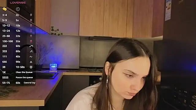 VanessaGrome online show from October 31, 2025, 7:05 am