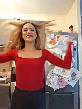 Snapshot of SlimBellaa chatting on January 6, 2026, 1:48 pm SlimBellaa online show from January 6, 2026, 1:48 pm