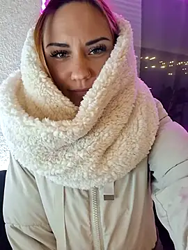 Snapshot of SlimBellaa chatting on December 20, 2025, 10:23 pm SlimBellaa online show from December 20, 2025, 10:23 pm