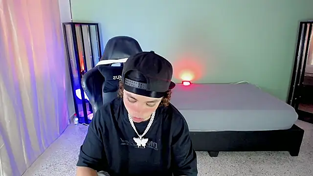 Snapshot of Stein_ chatting on October 3, 2025, 2:18 pm Stein online show from October 3, 2025, 2:18 pm