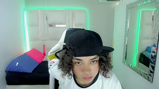 Snapshot of Stein_ chatting on November 26, 2025, 8:42 pm Stein online show from November 26, 2025, 8:42 pm