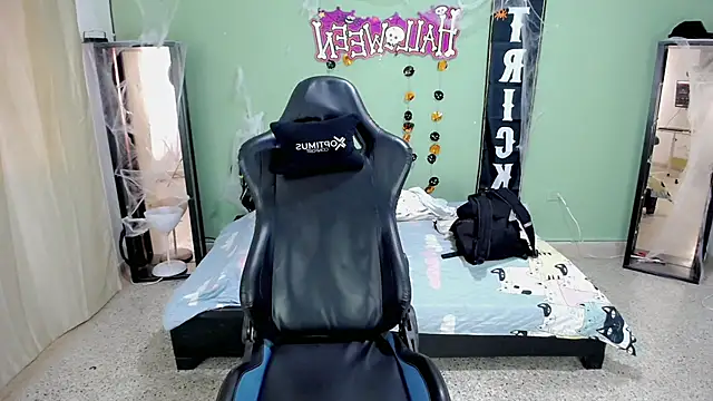 Snapshot of Stein_ chatting on October 28, 2025, 12:59 pm Stein online show from October 28, 2025, 12:59 pm