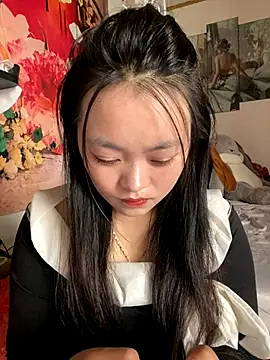 Julia-Elsa online show from September 17, 2025, 3:41 am