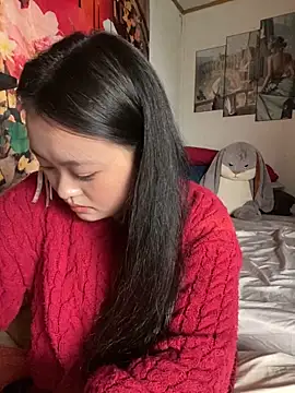 Julia-Elsa online show from October 8, 2025, 3:41 am