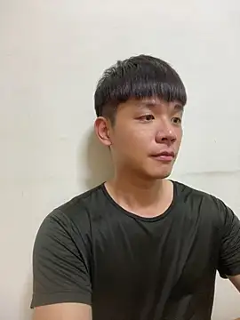 Foxfoxfox4 online show from October 23, 2025, 2:49 pm