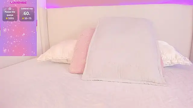  Saandy online show from December 17, 2025, 11:48 am