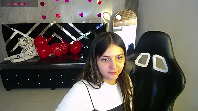 Snapshot of emily_cooper_t chatting on February 14, 2026, 7:47 pm emily cooper t online show from February 14, 2026, 7:47 pm