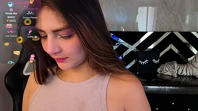 Snapshot of emily_cooper_t chatting on February 11, 2026, 7:58 pm emily cooper t online show from February 11, 2026, 7:58 pm