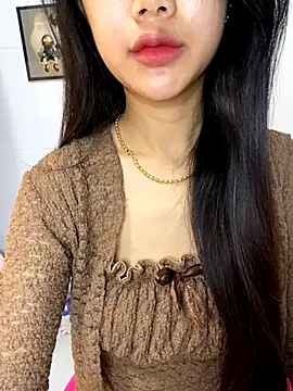 Snapshot of Sexlove_bb chatting on October 25, 2025, 10:43 pm Sexlove bb online show from October 25, 2025, 10:43 pm