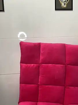 Snapshot of Sexlove_bb chatting on October 31, 2025, 6:43 am Sexlove bb online show from October 31, 2025, 6:43 am