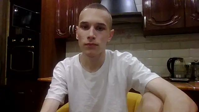 Snapshot of your___honeyy chatting on February 22, 2026, 6:20 pm your honeyy online show from February 22, 2026, 6:20 pm