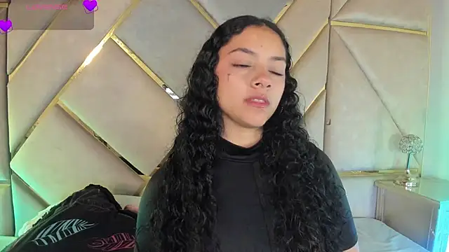 Angellit Afrodita  online show from April 17, 2026, 9:45 am