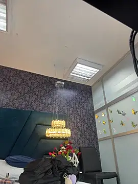 TaylerWhite online show from April 4, 2026, 12:01 pm