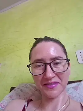 Snapshot of Linda_Hot13 chatting on September 25, 2025, 2:45 pm Linda Hot13 online show from September 25, 2025, 2:45 pm