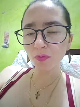 Snapshot of Linda_Hot13 chatting on September 26, 2025, 2:51 am Linda Hot13 online show from September 26, 2025, 2:51 am