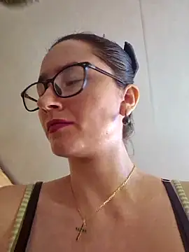 Snapshot of Linda_Hot13 chatting on September 21, 2025, 2:22 pm Linda Hot13 online show from September 21, 2025, 2:22 pm